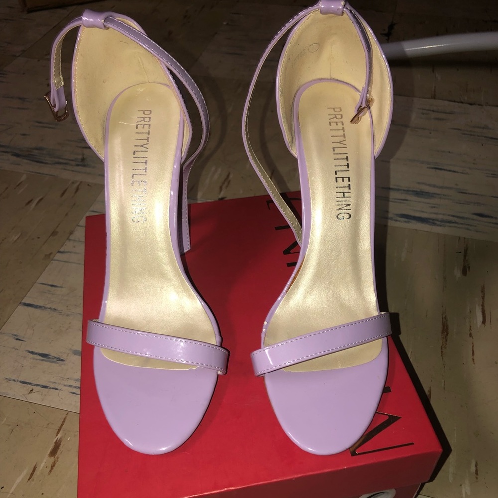 Lilac sandal heel